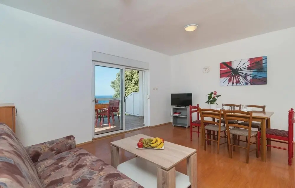 Nice Home in Stanici With Wifi and 2 Bedrooms