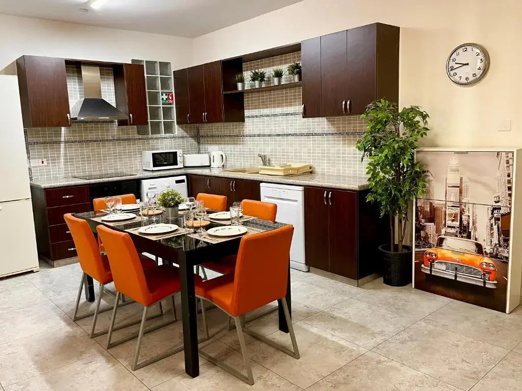 Palmyra-Comfortable Cozy/City Apartment.
