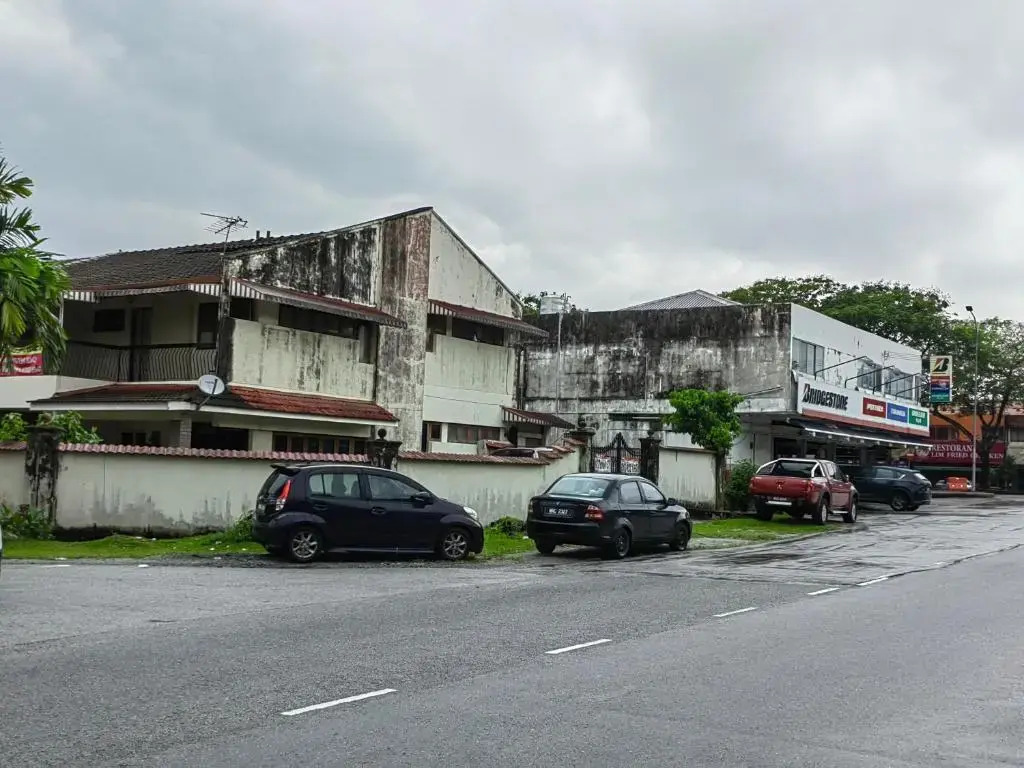 GENIEHOME No10 CLASSIC HOME 5BR6B free Wifi at SS2 PJ