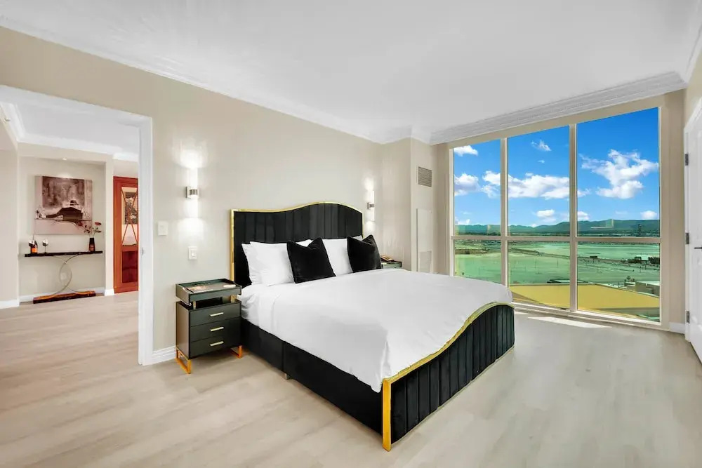 Skyline Serenity-strip,pool,f1 View-no Resort Fee