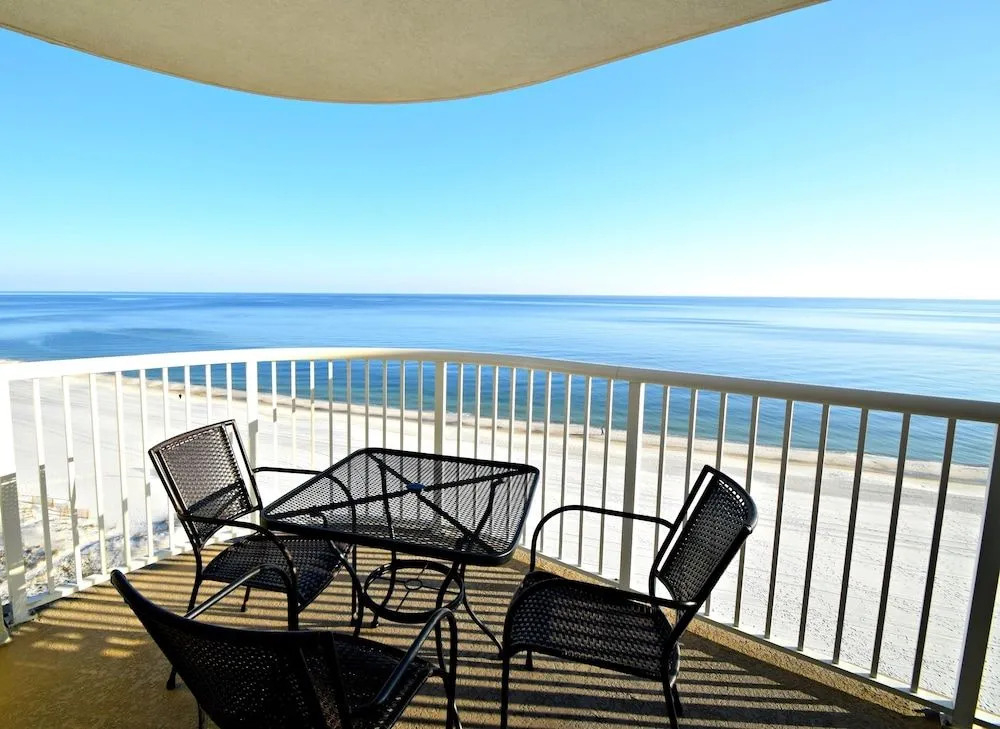 Tradewinds 801 by RedAwning