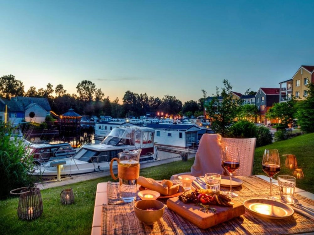 Sunday Resort Marina Standard Double Room