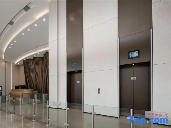 Qiantang Guanyun High-Rise River View Luxury Youth Hostel