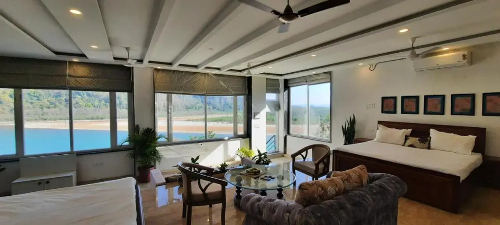 Meeram Ganga - A boutique homestay by the Ganges