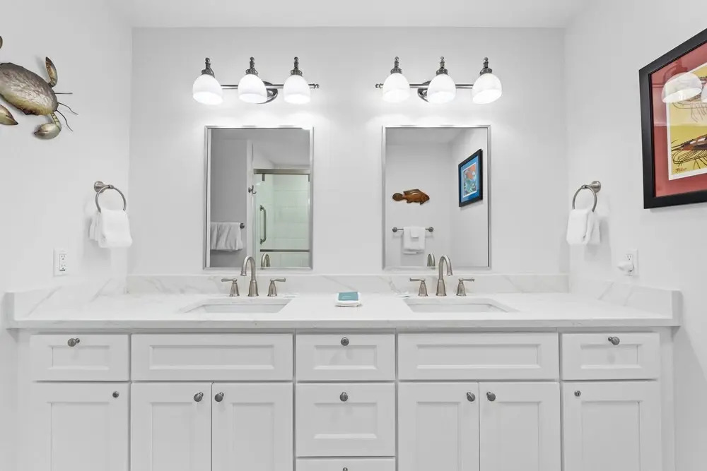 Pelican Isle 607 - The Nautical Nook