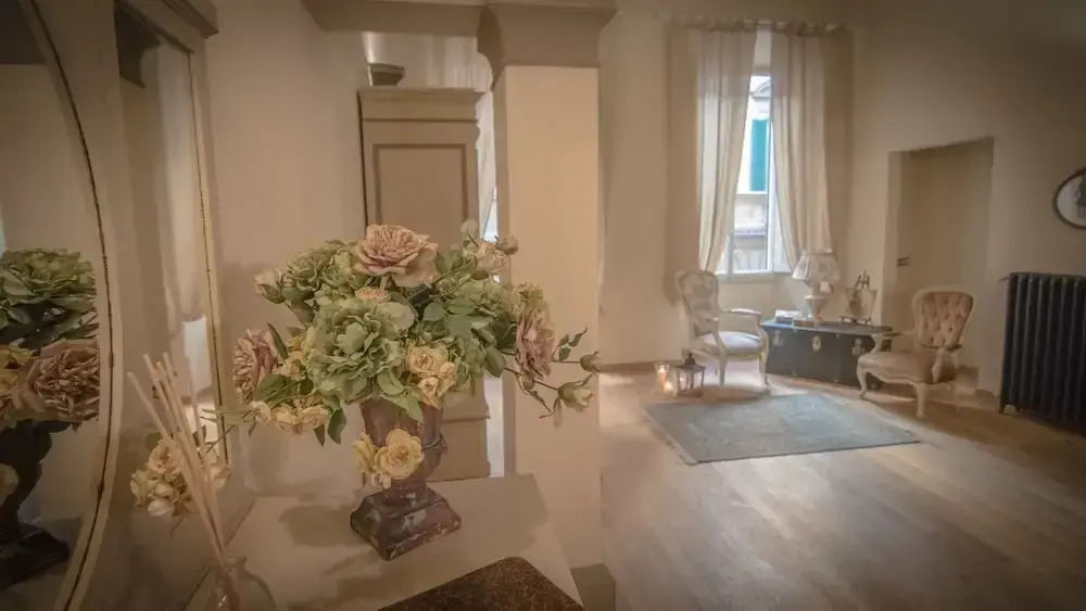 Breathtaking 4BD Apt 5min Walk to Duomo