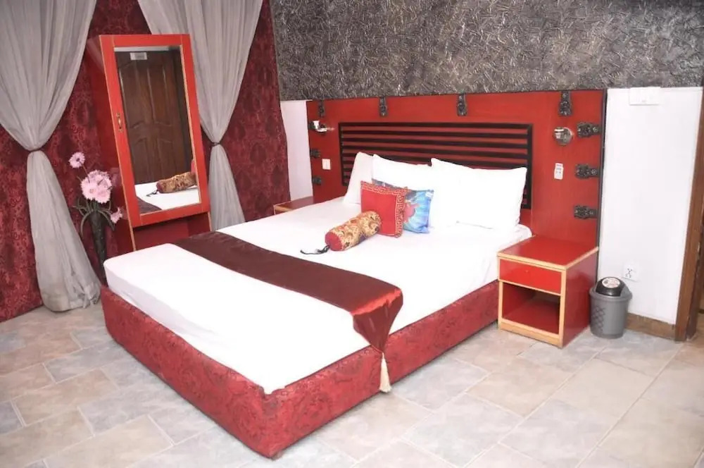 Hotel Royal Suites