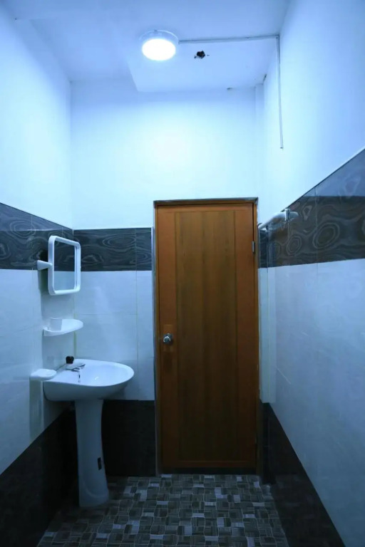 Sai Holiday Inn