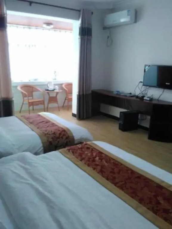 Xianyang Run 8 Business Hotel