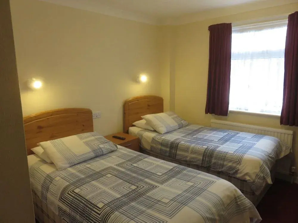 LAMPLIGHTER GUESTHOUSE