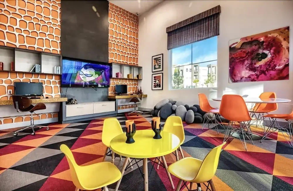 Cozy 2 Bedroom Apartment