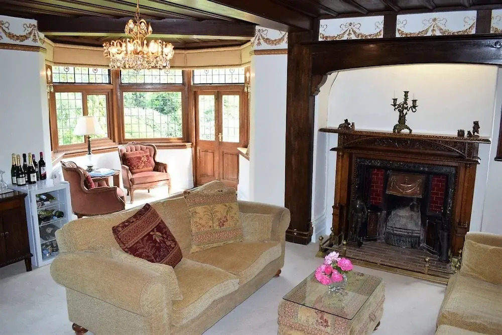 Gwern Borter Manor