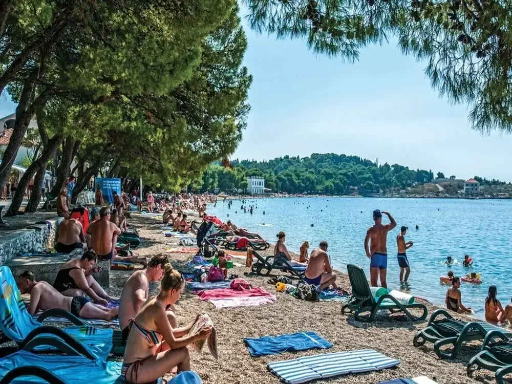 Cozy 1 Bedroom Apartment in Makarska