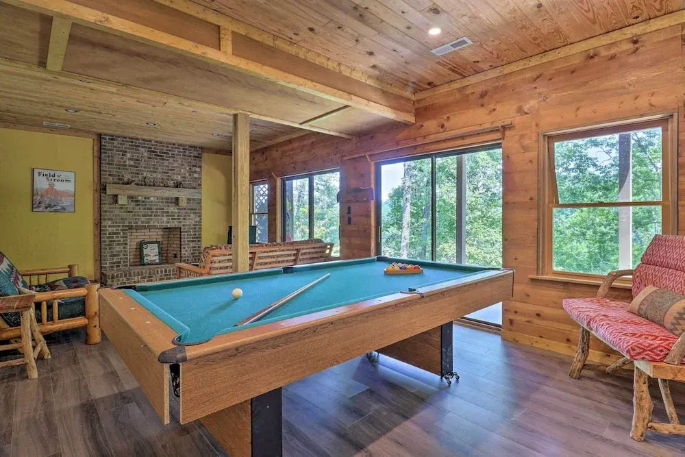 Deck + Game Room: Lakefront Landrum Cabin!