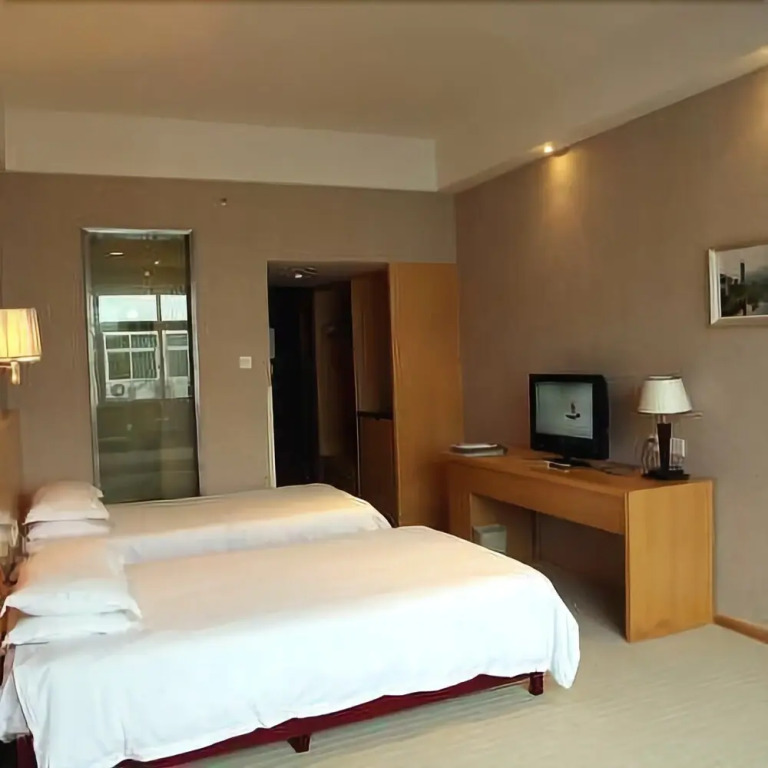 Wuyuan Xingjiang Bay Holiday Hotel