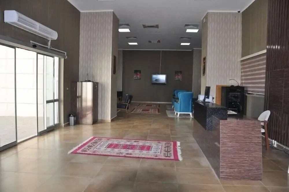 Bahas Hotel