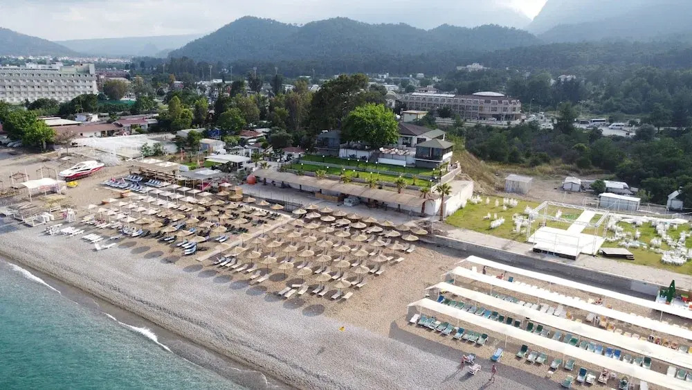 Sandhill Hotel