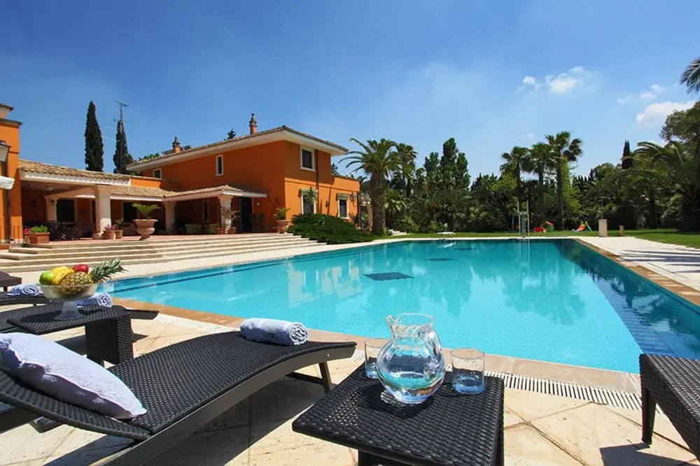 Villa Kaos