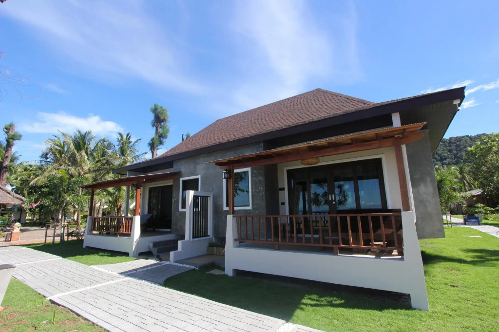 Отель Southern Lanta Resort