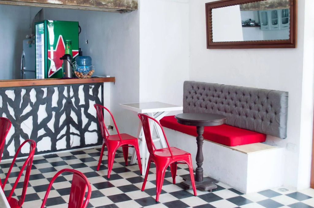 Casa Ebano 967