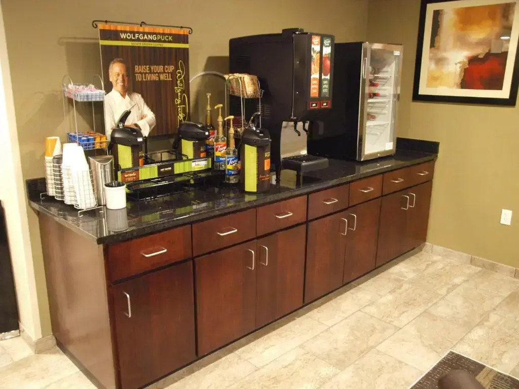Cobblestone Inn & Suites - Vinton