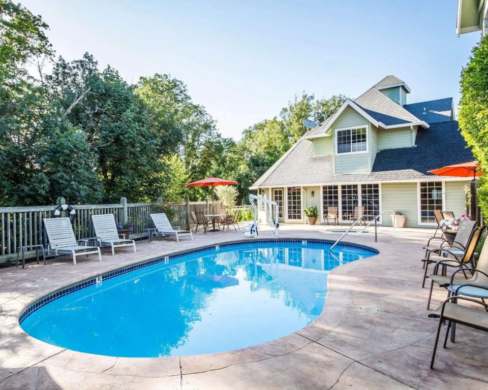 The Inn at Baechtel Creek