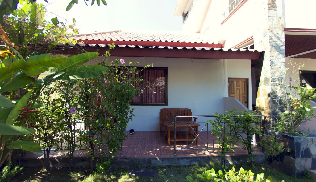 Lotus Friendly Hotel