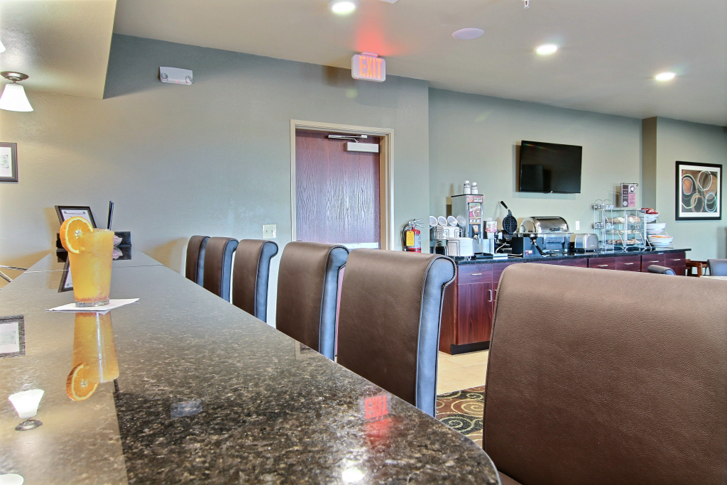 Cobblestone Hotel & Suites - Beulah