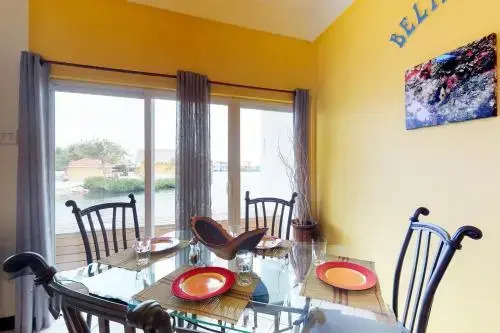 Suite F101 Mara Laguna