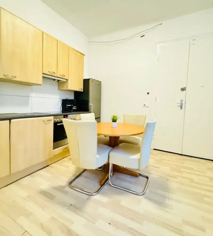 Modern 3BR Apartment 10 Min to FAC Platz