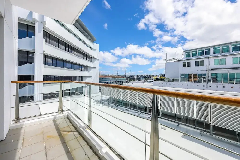 QV Stylish Water View Studio in CBD 1047