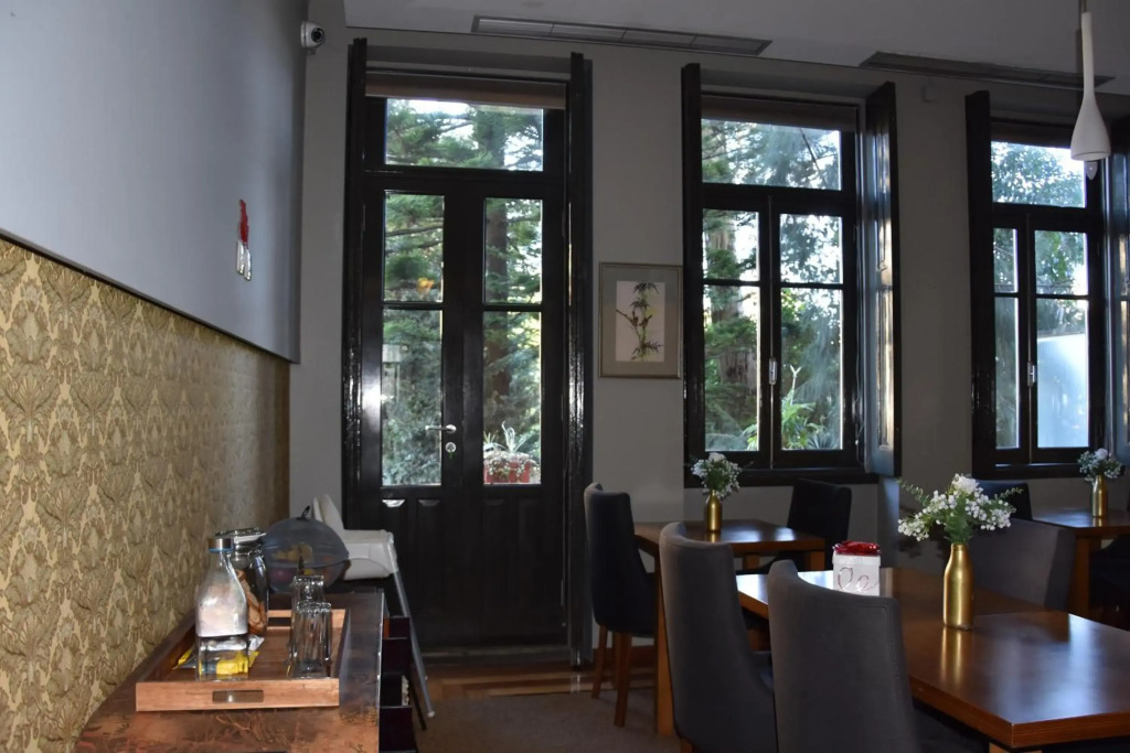 GR Suites