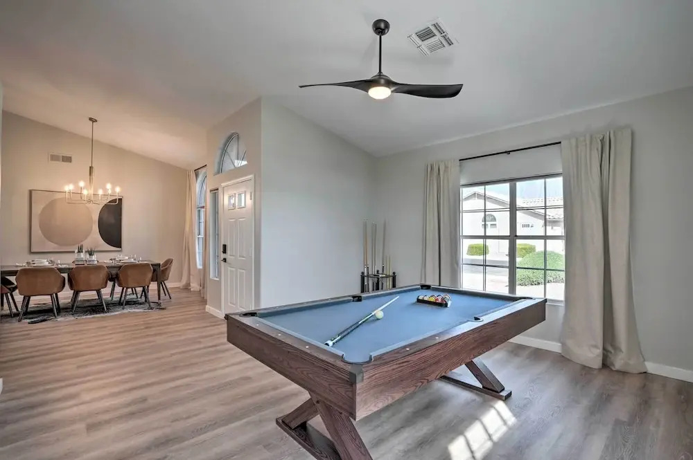 Pool, Putting Green & Furnished Patio: Phoenix Gem