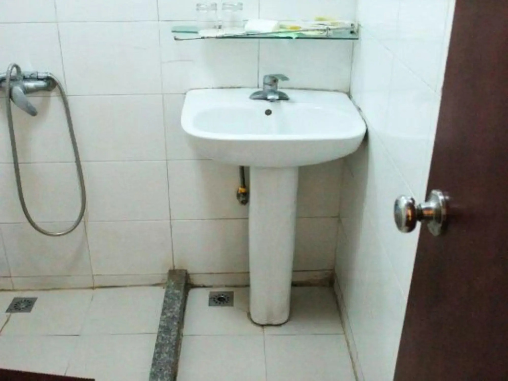 Jiaojiang Business Hotel