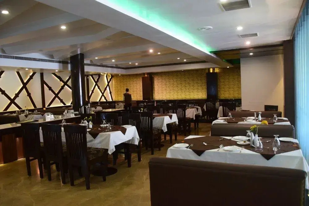 Hotel Ravisha Continental