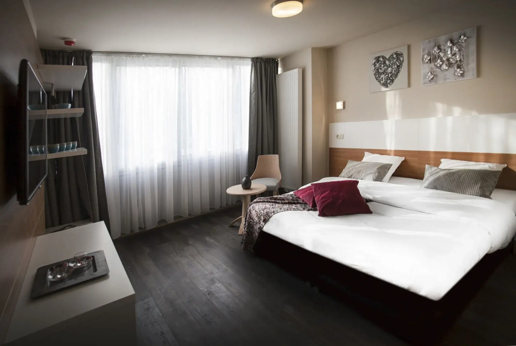 Antwerp Inn