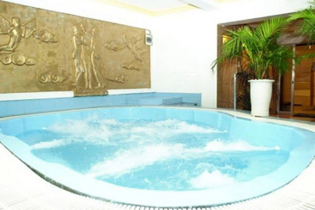 Truong Giang Hotel