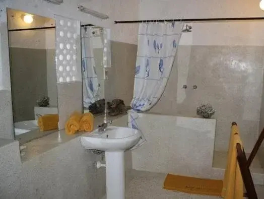 Shimoni Reef Lodge