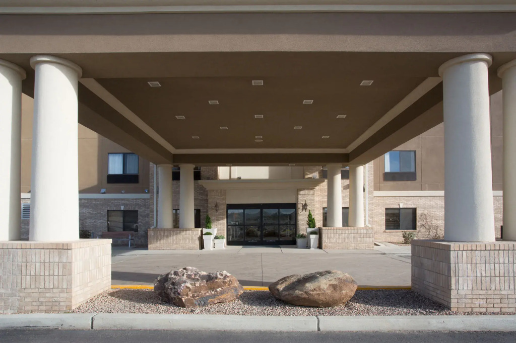 Holiday Inn Express Hotel & Suites Las Vegas NM by IHG