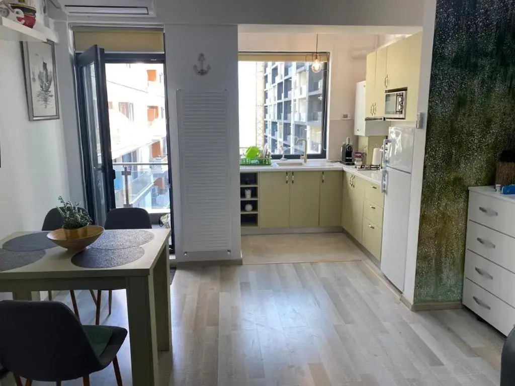 Panoramis Apartment by Eduard