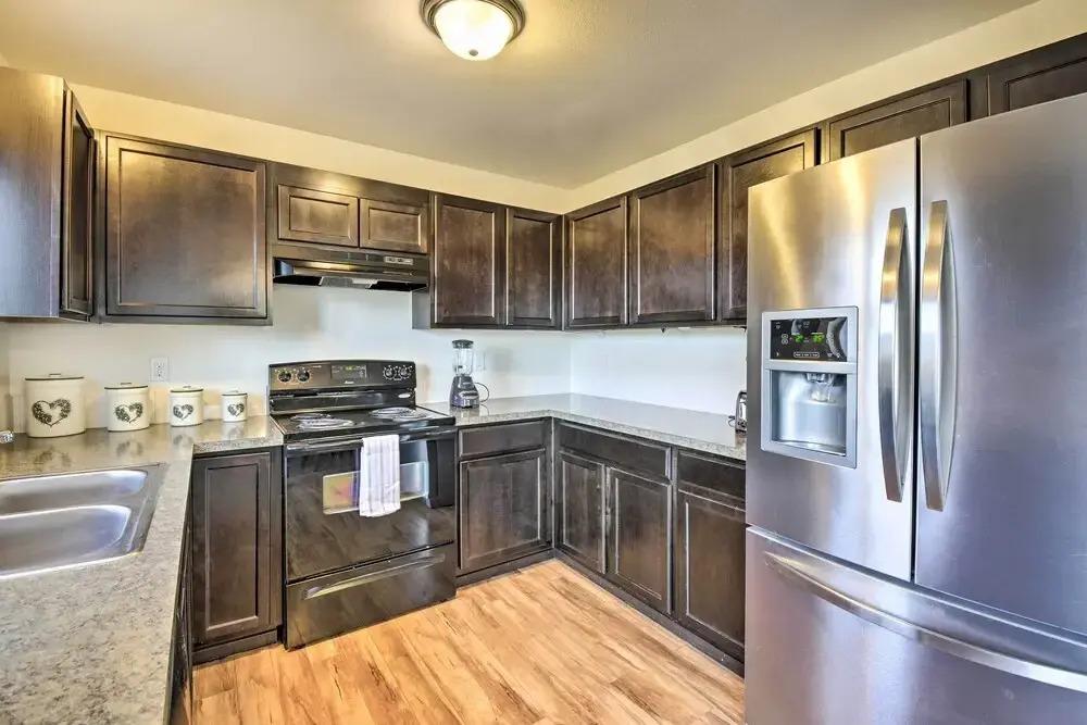 Pet-friendly Poulsbo Abode w/ Mountain Views!