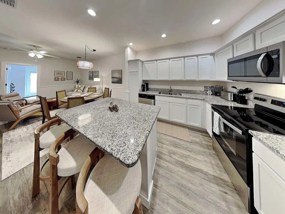 Flip Flops and Pop Tops by Silver Sands Vacation Rentals