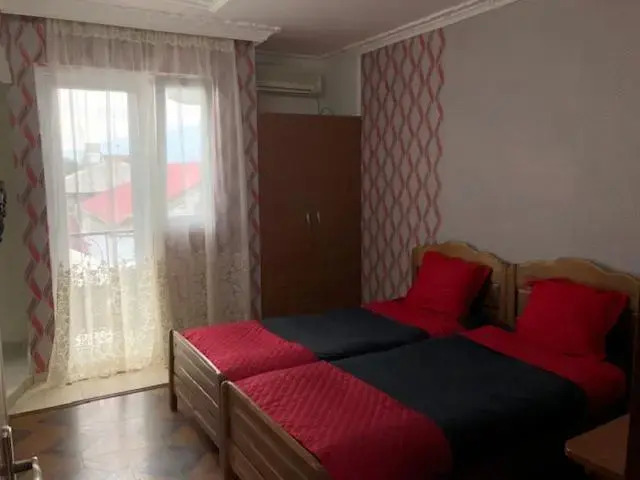 Mzeos House
