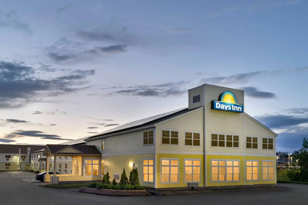 Spark by Hilton Portland Airport Maine Mall