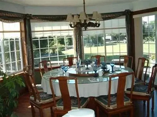 The Doorknocker Bed and Breakfast