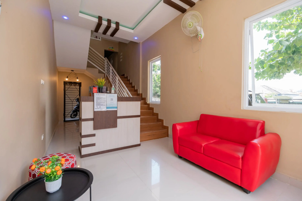 RedDoorz Syariah at Jalan Pangeran Antasari 4 Lampung