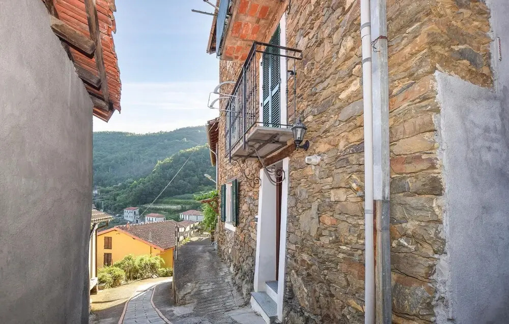 Beautiful Apartment in Borghetto D'arroscia With 1 Bedrooms and Wifi