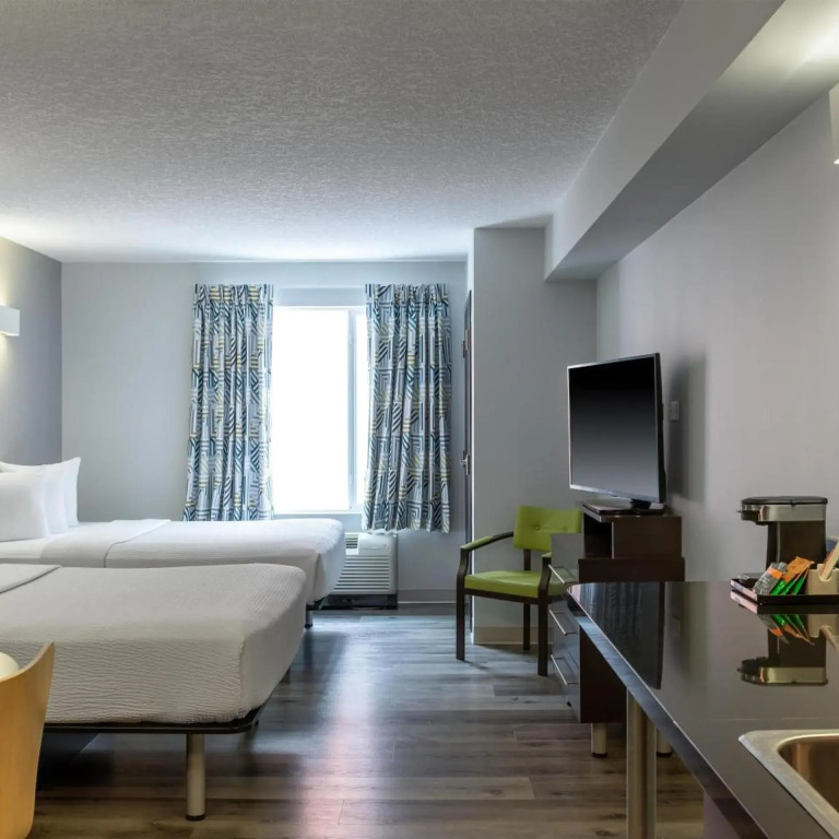 Motel 6 Airdrie