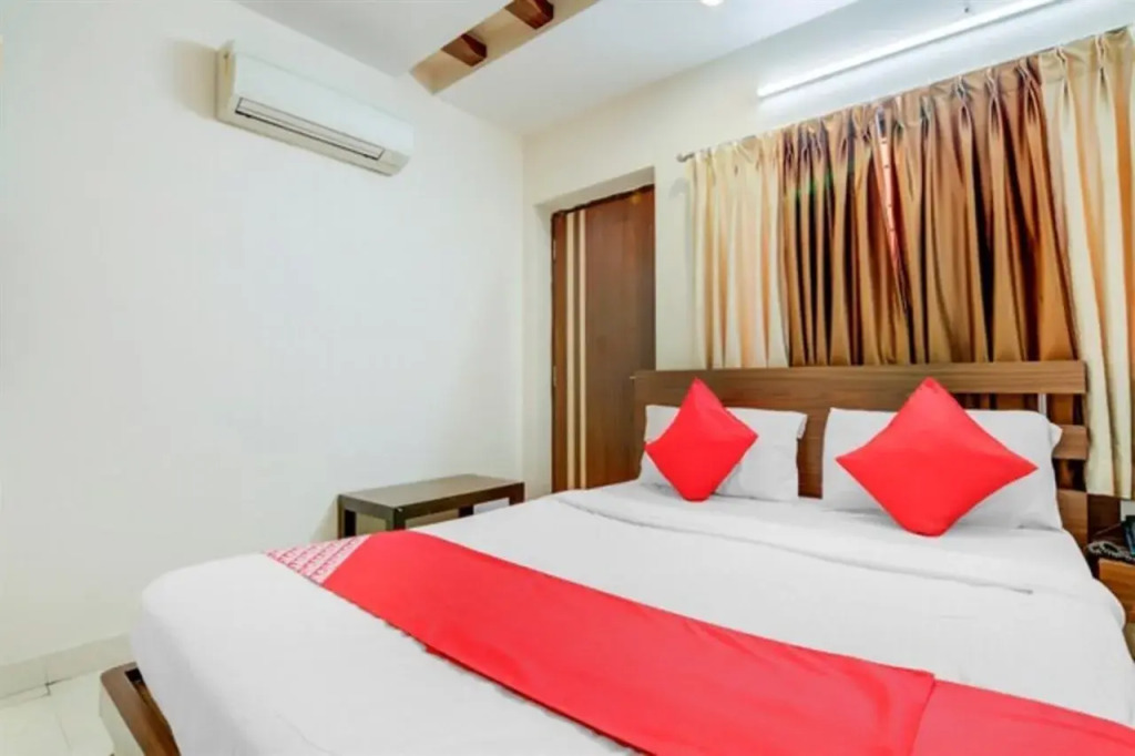 OYO 5660 Hotel Sree Residency