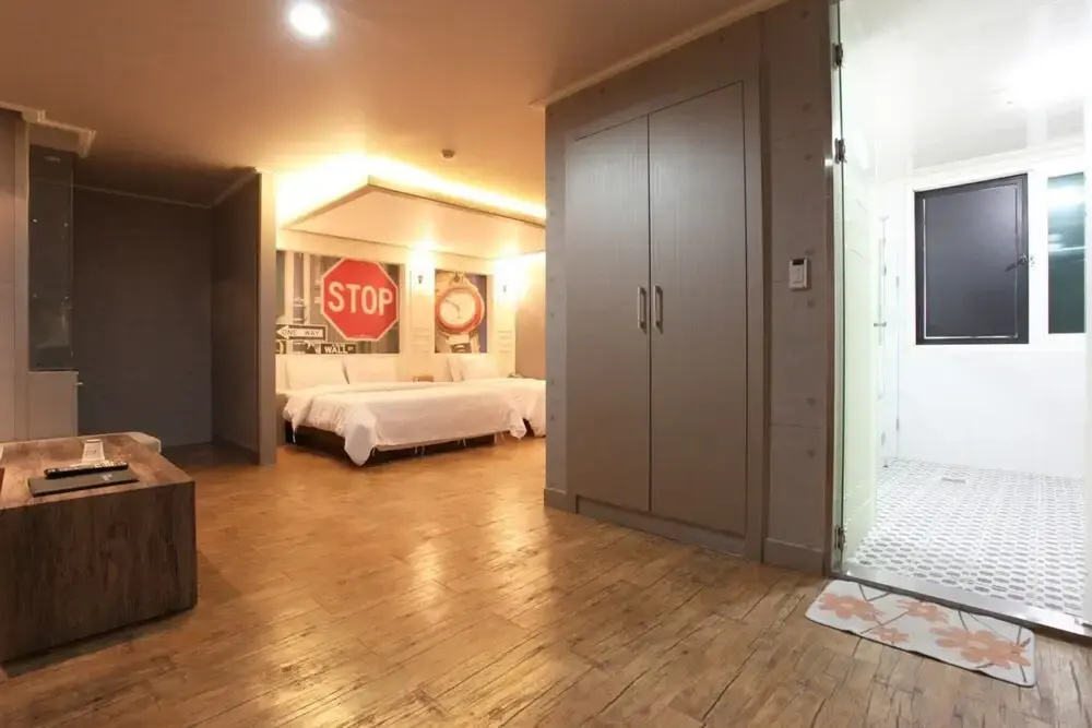 Cheonan El Hotel